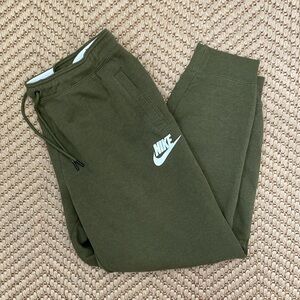 Nike Sweatpants Tapered Joggers Green  XL